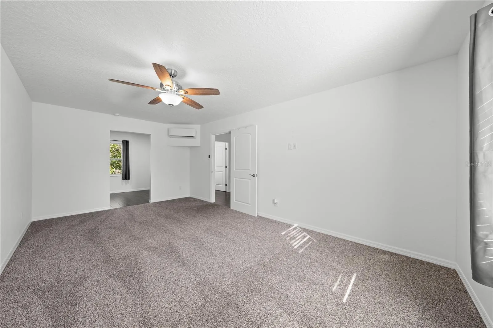In-law suite bedroom photo 2