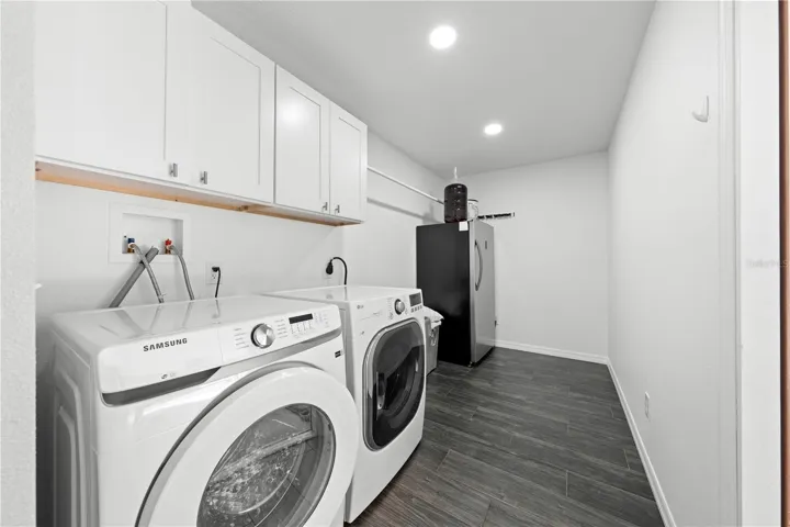 In-law suite Laundry room