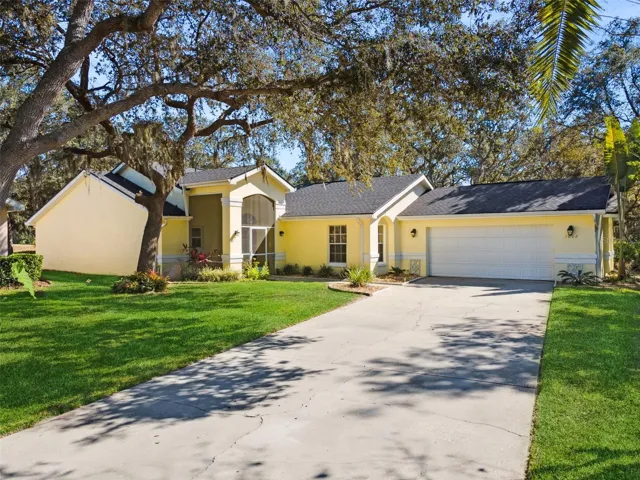 2 Bedroom, 2 Bath with a Den that could be utilized as a 3r Bedroom