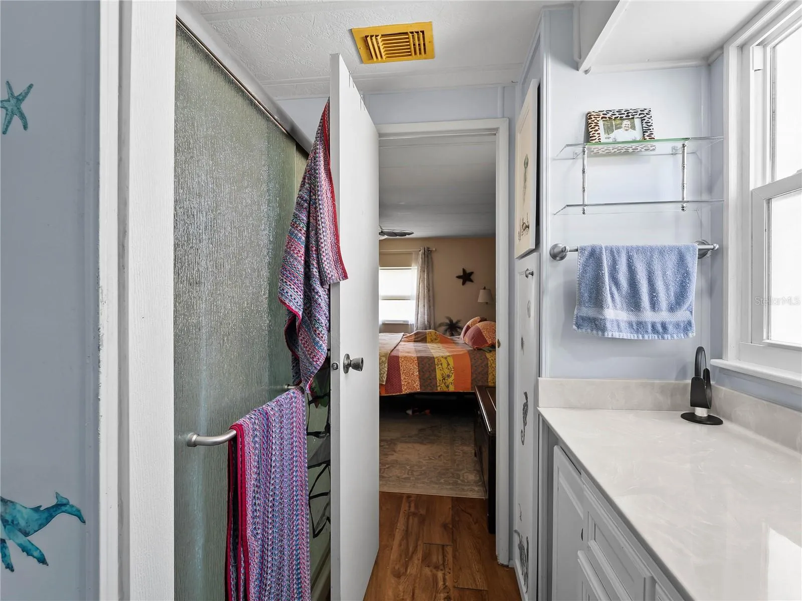 PrimaryBath_154RarotongaRd_NorthPort_CleanFinish.jpg
