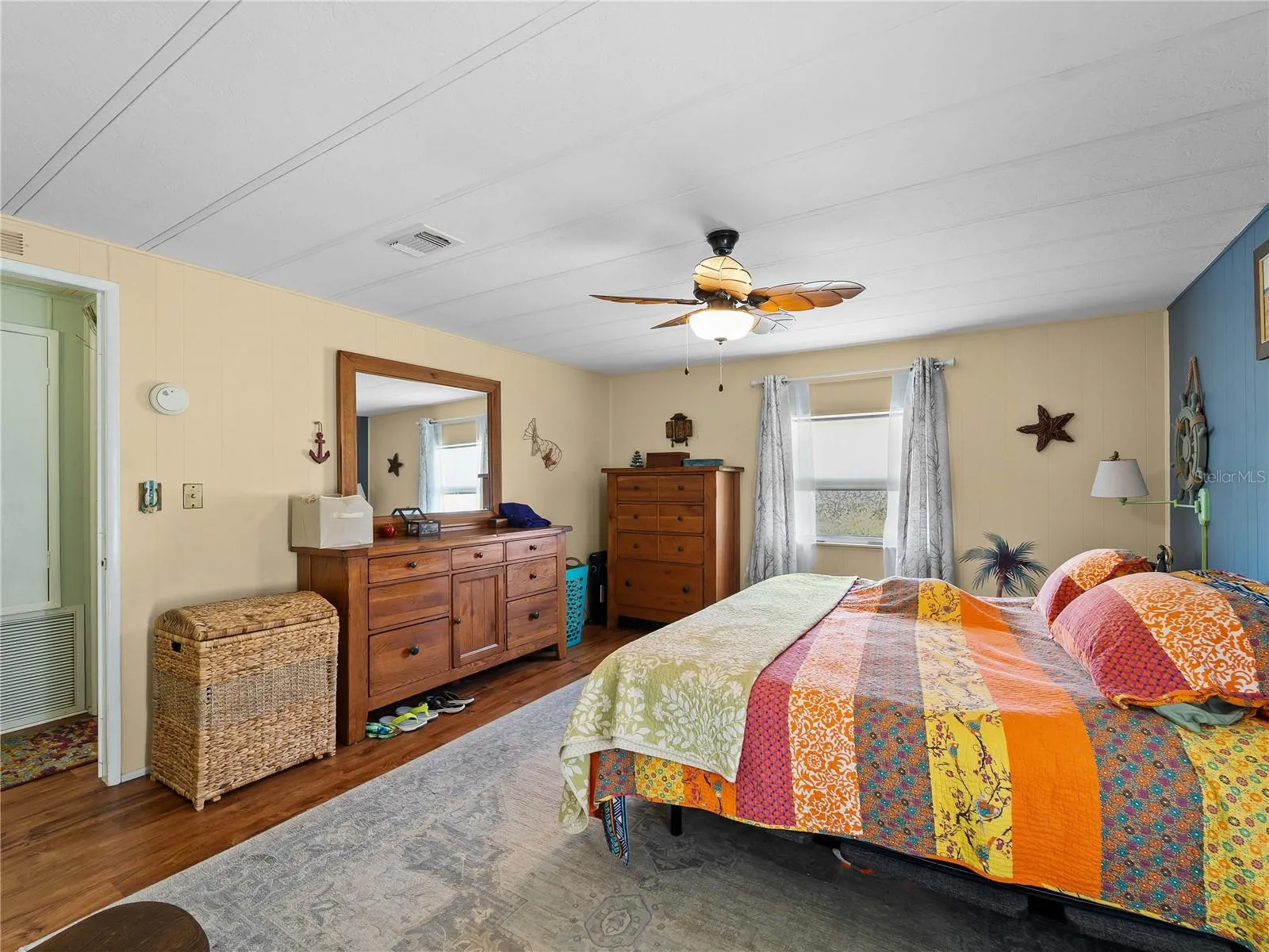 PrimarySuite_154RarotongaRd_NorthPort_NaturalLight.jpg