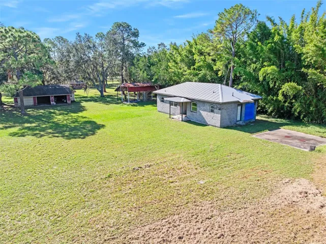 Guest House and Workshop, carport