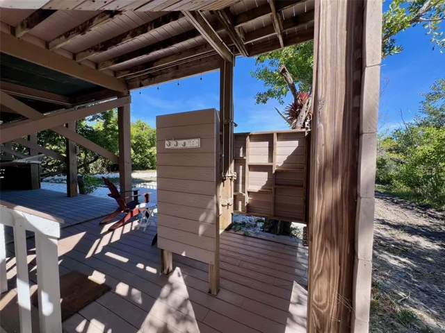 Must have outdoor shower