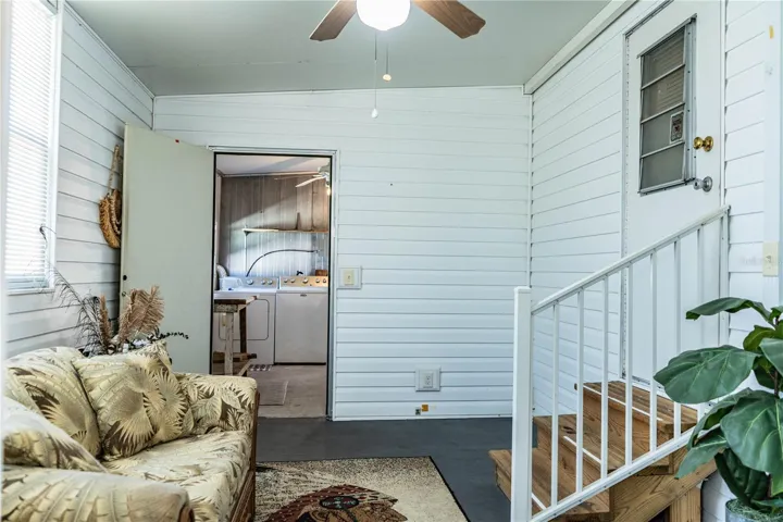 additional sitting area on sun porch