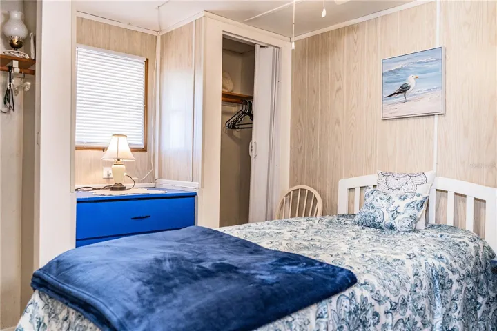 Guest bedroom
