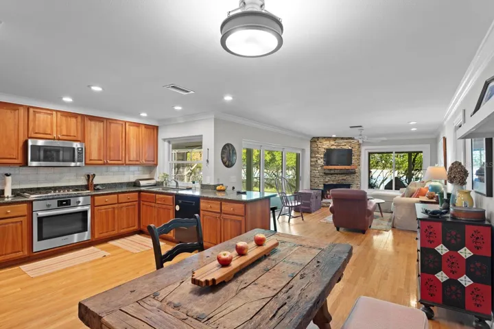 Breakfast nook in kitchen