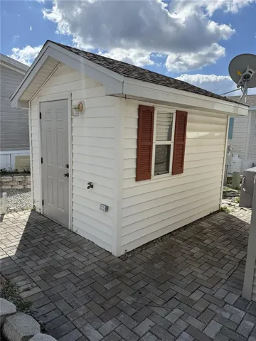 Shed
