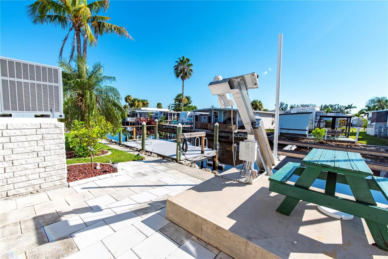 Lift and outdoor space