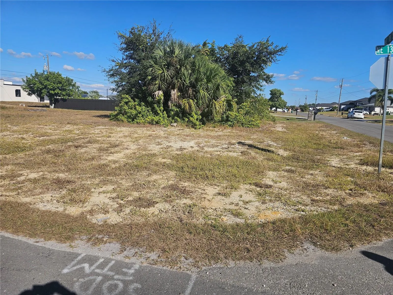 Vacant lot for sale, hold for investment or build!