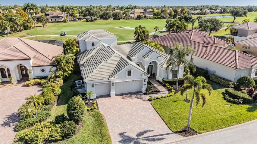 Great cul de sac lot with golf course behind