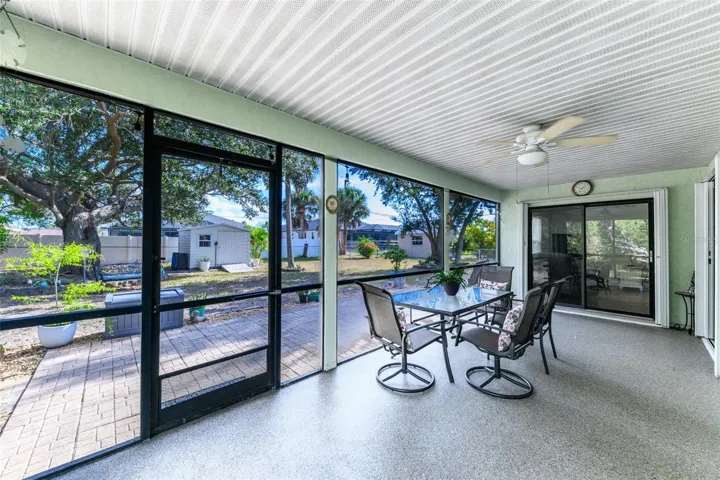 Large Lanai