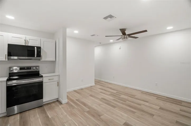 3105 Living/Kitchen