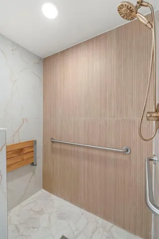 3103 ADA Shower & Bench
