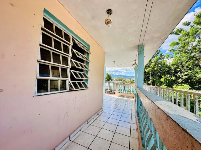 3rd floor balcony