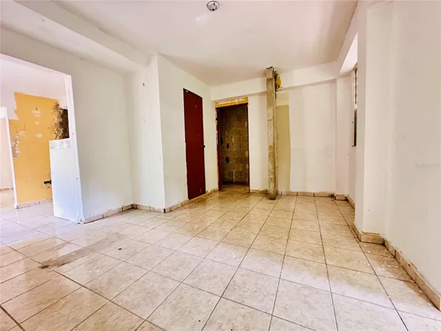 bedroom / family room