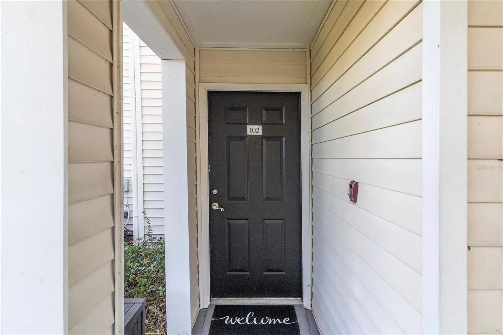 Beautiful Private entryway!