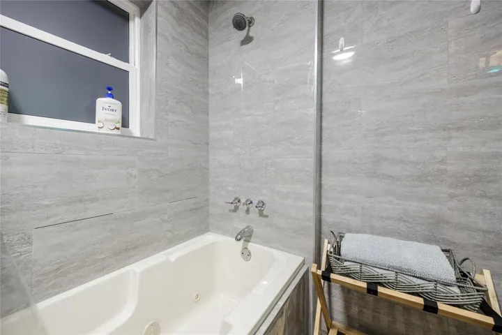 cottage bathroom