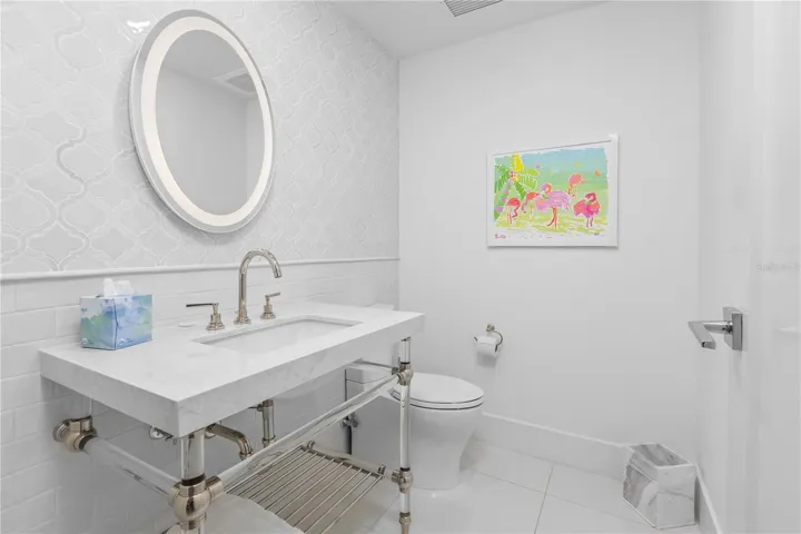1/2 Bath