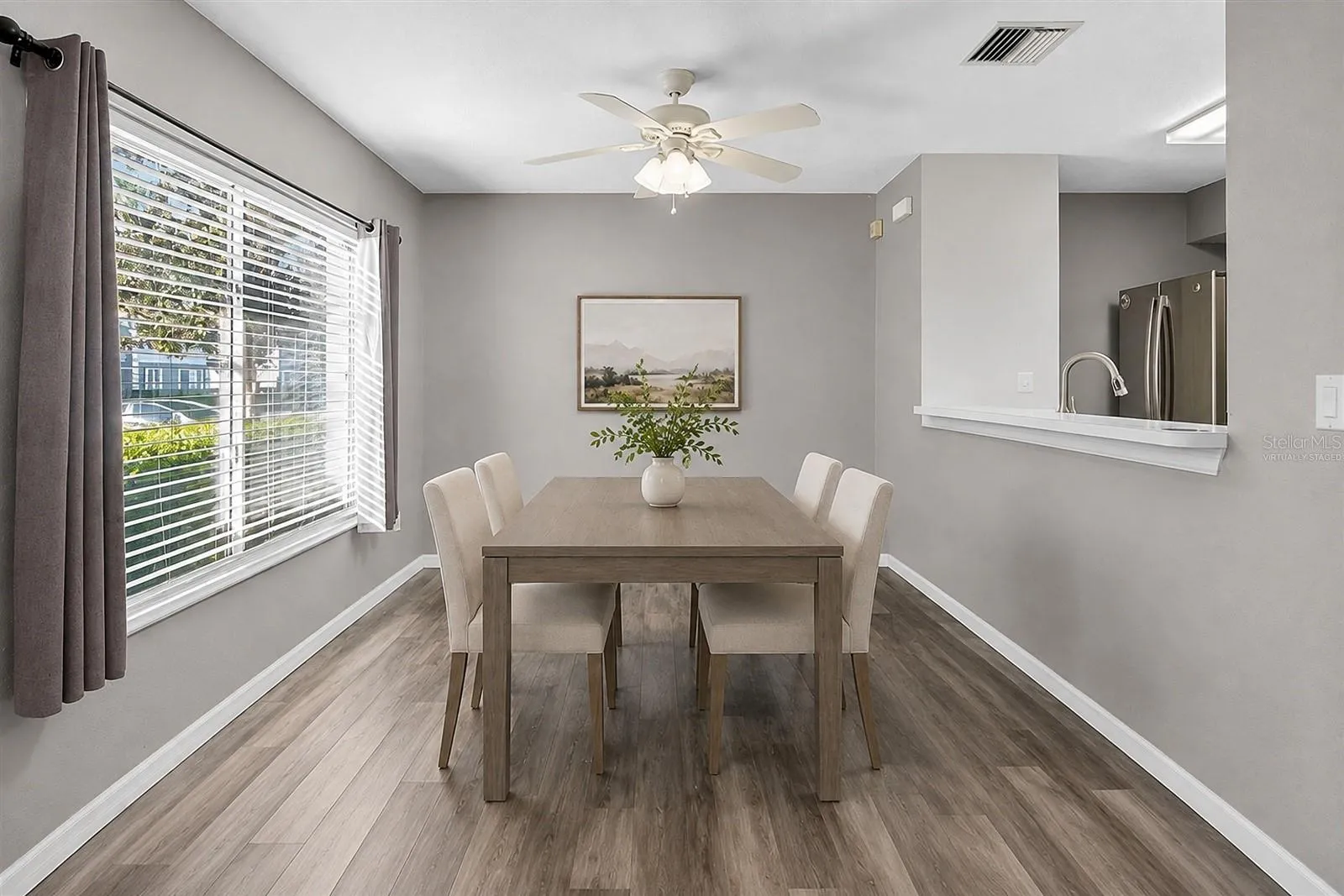 Dinning-Virtually Staged