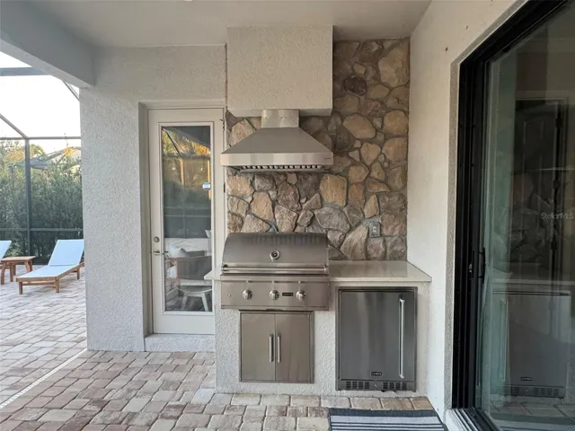 Outdoor Kitchen