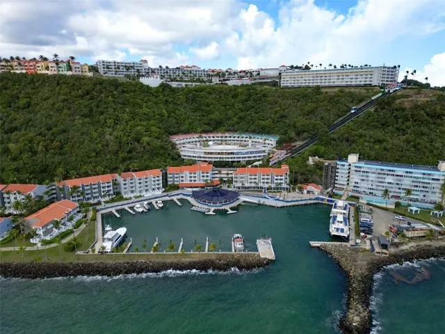 El Conquistador Marina
