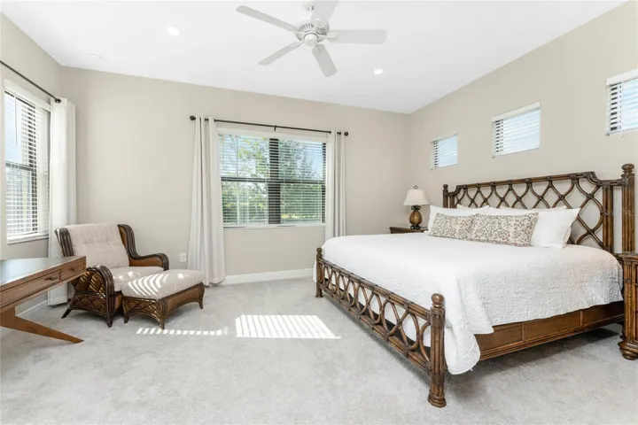 Primary Bedroom w/ en Suite Bathroom