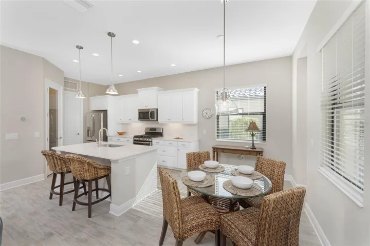 Kitchen/Breakfast Nook