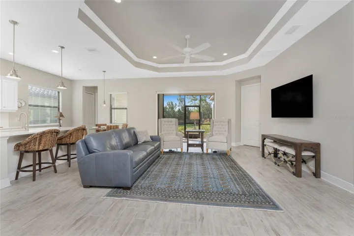 Living Room/Kitchen