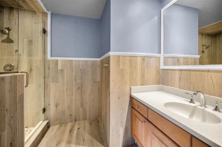 2nd Primary Bath