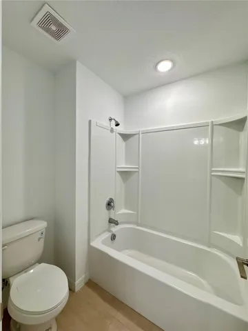 Guest Bathroom Tub/Shower