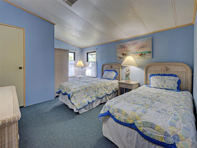 GUEST BEDROOM - ROOMY WITH WALK IN CLOSET