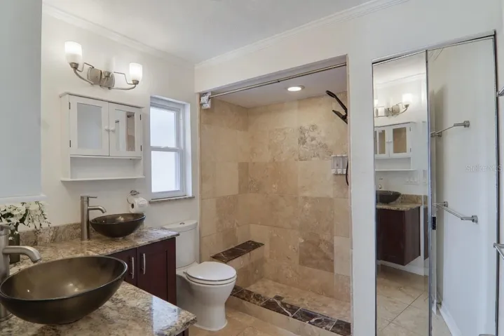 Masterbathroom
