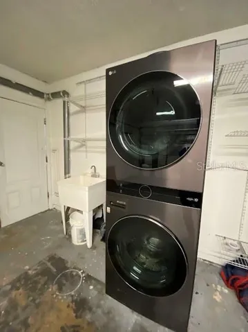 Washer/dryer stacker included