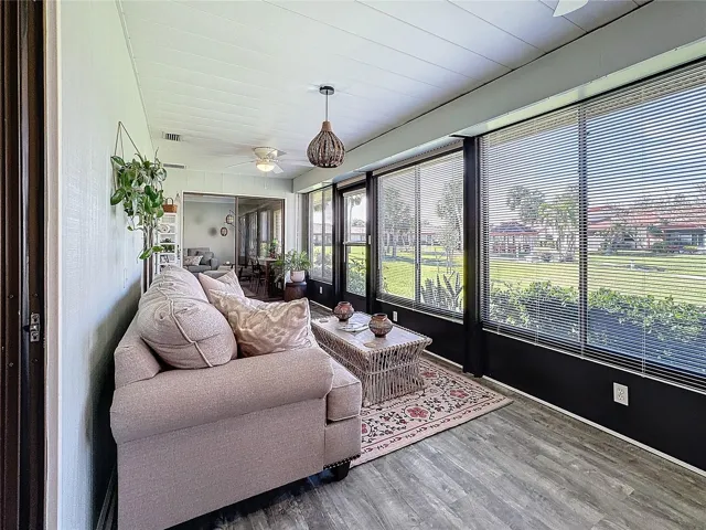 Sunroom 25x9