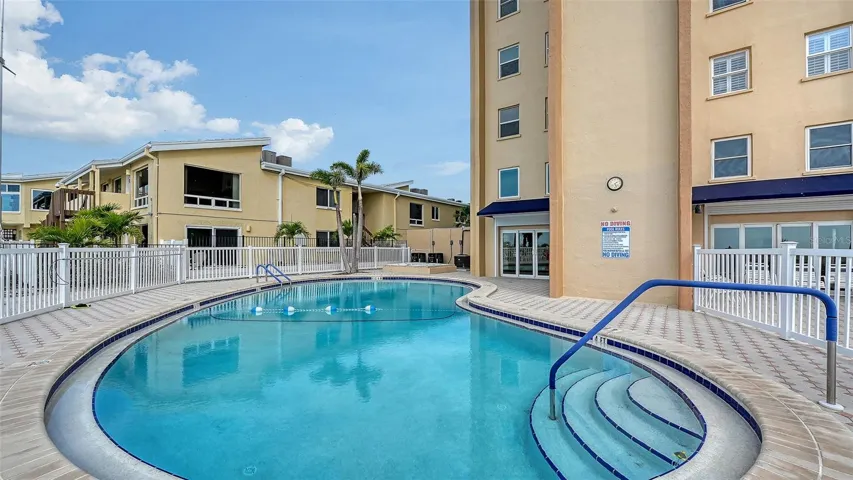 Community pool