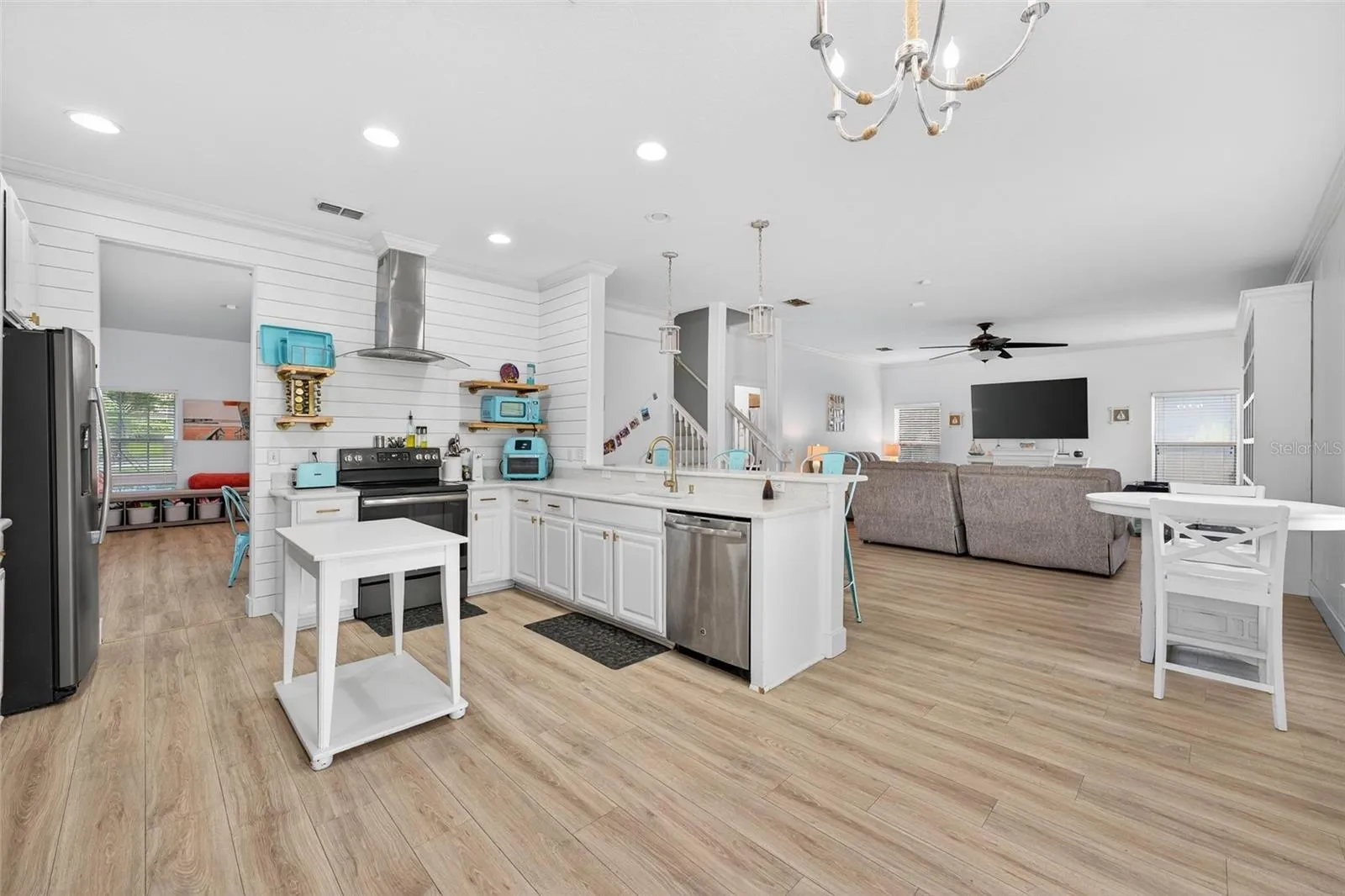 The chef of the house can enjoy entertaining family and friends