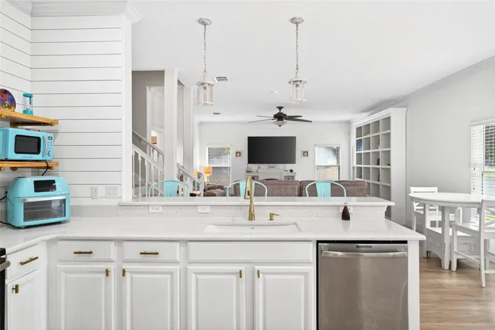 Stone counters offer loads of counter space