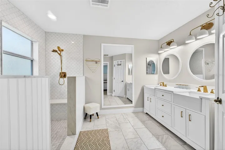 Astounding remodeled primary en-suite