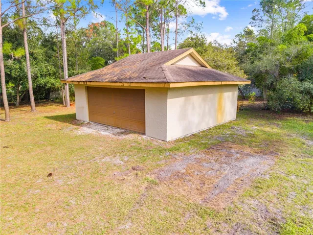 Detached Garage