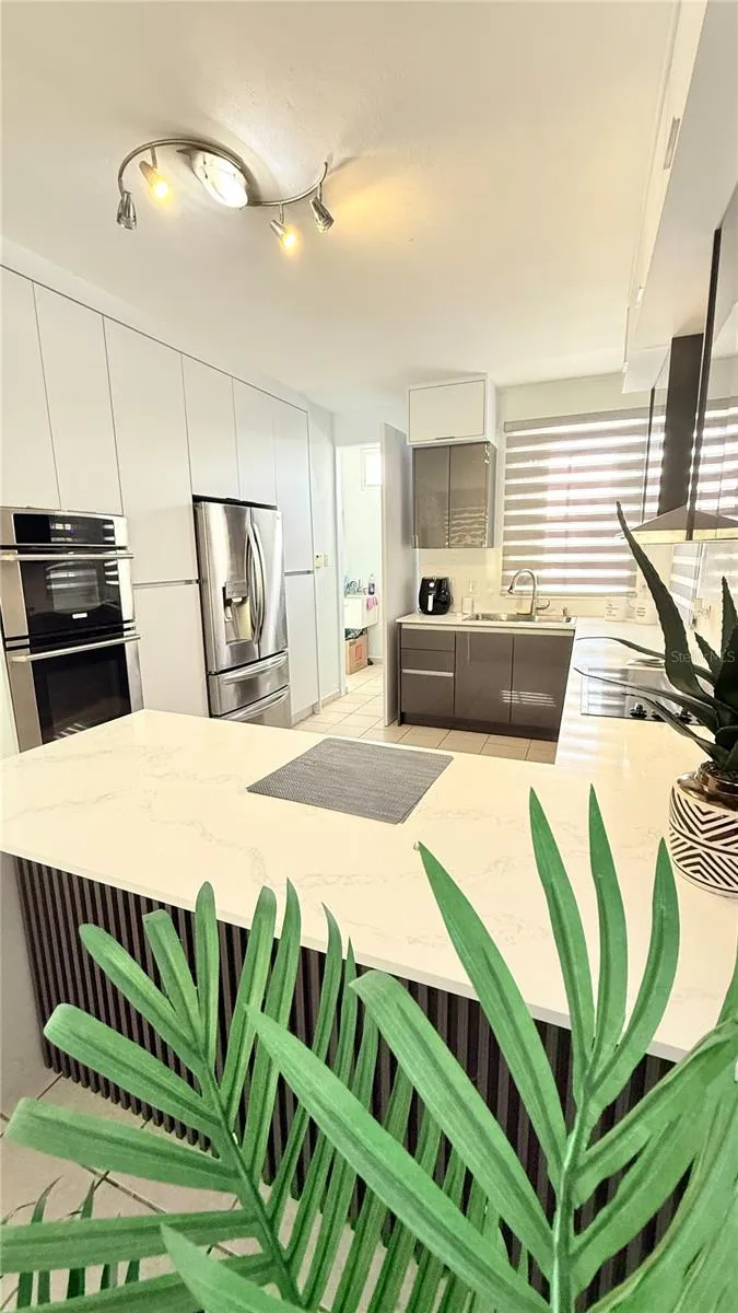 KITCHEN & LAUNDRY