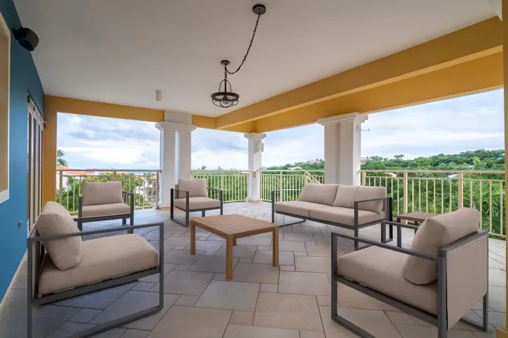 *Virtual Staging* No furniture included