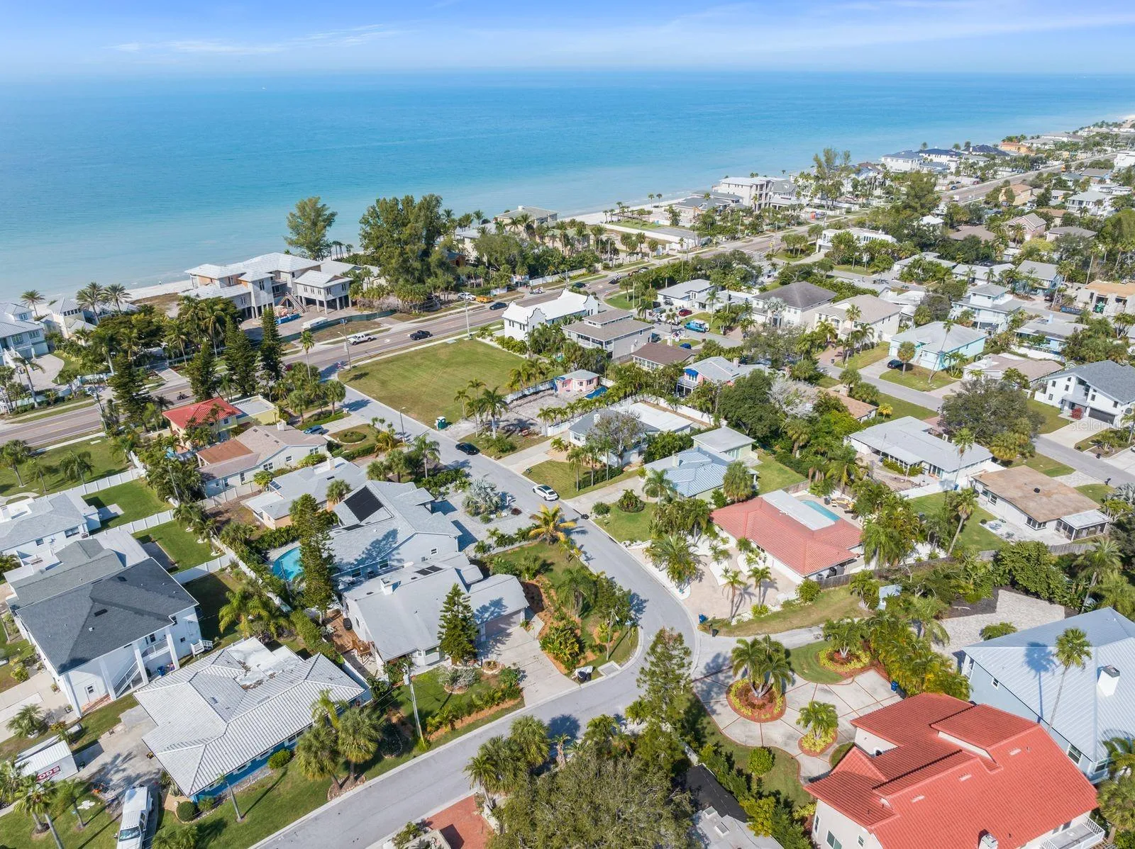 One Block to Beach Access to the Gulf