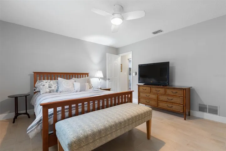 Guest Room 2