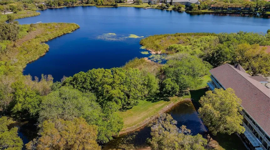 Views of Harbor Lake