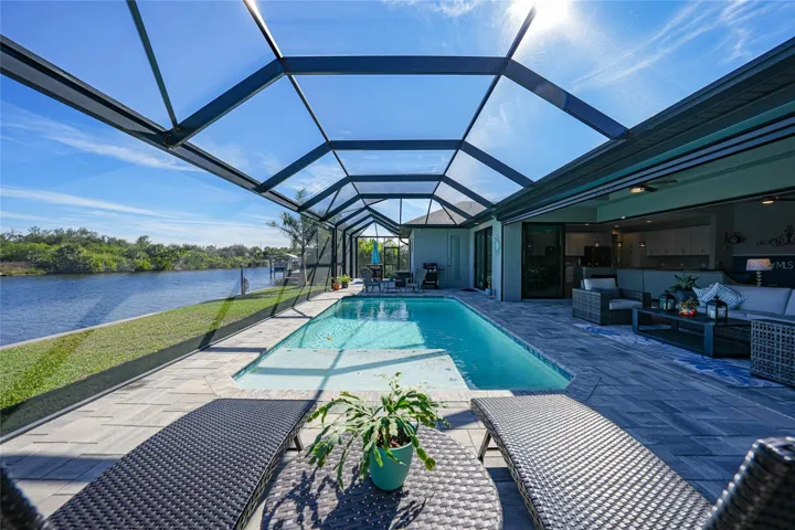 Amazing waterfront and pool