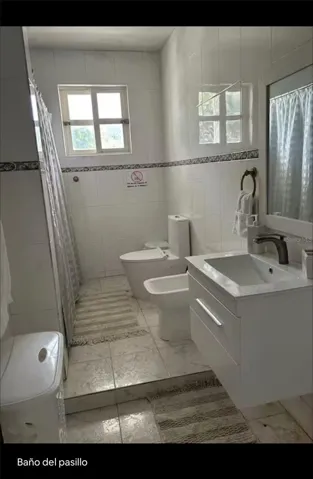 Baño / Bathroom