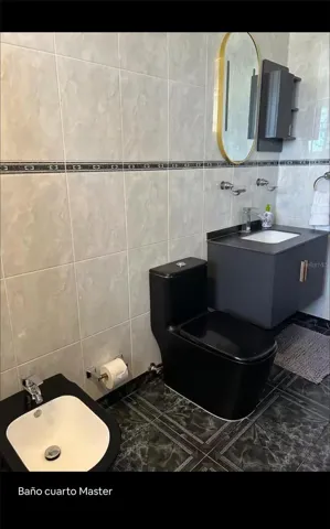 Baño / Bathroom