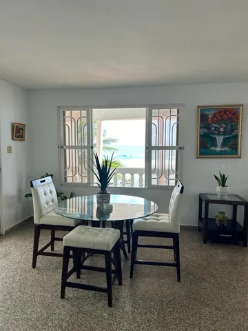 Sala y comedor / Living & dining room