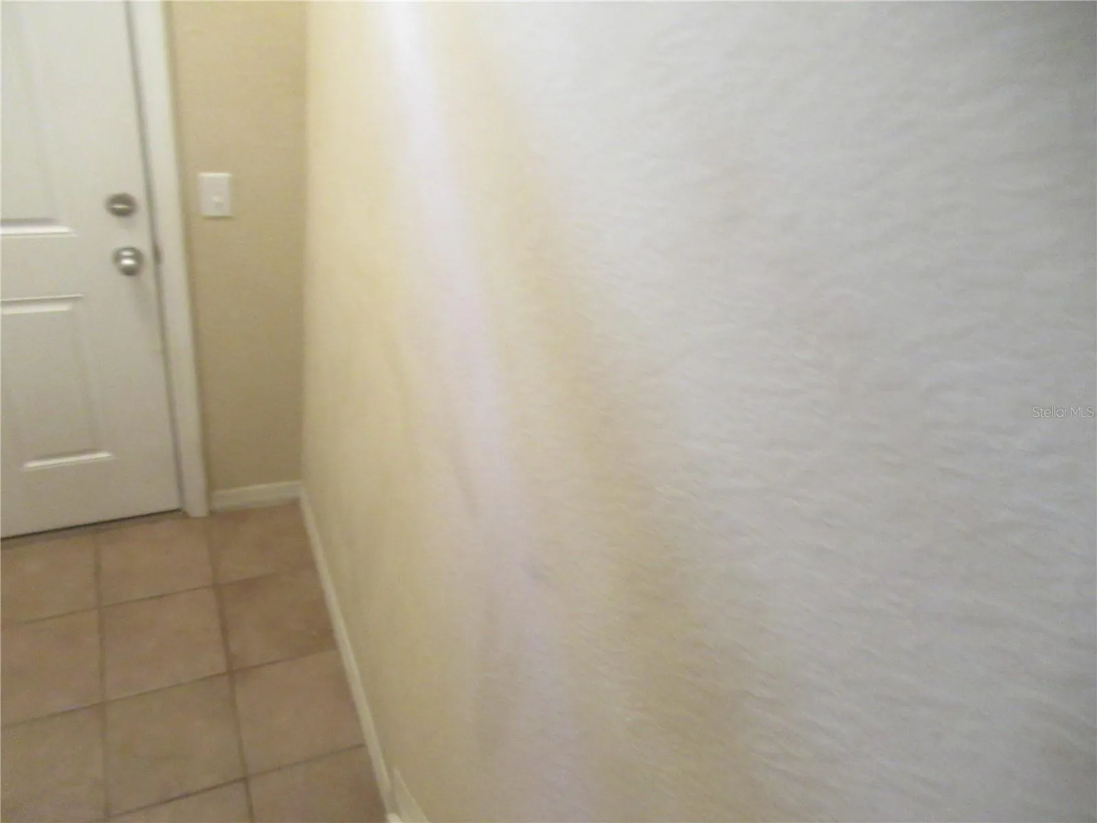 ceramis floors in kitchen and bathrooms