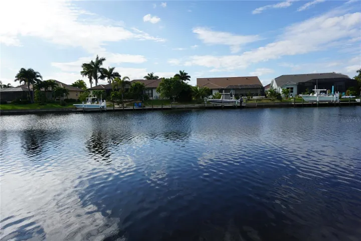 Here's 110 ft of prime waterfront with western exposure